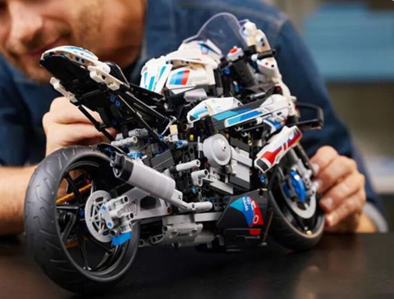 Klocki motocykl BMW M1000 RR 1920-elem Biz-Technic (5)
