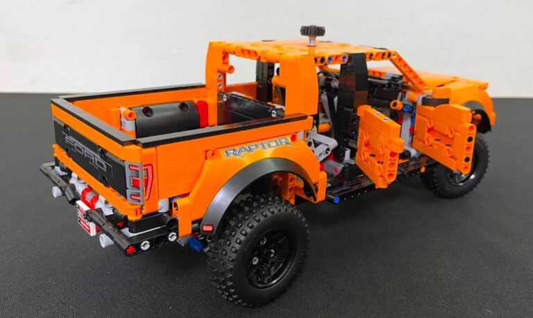 Klocki FORD F-150 RAPTOR V6 pickup 1379-klocków 42cm BIZ-TECHNIC (3)