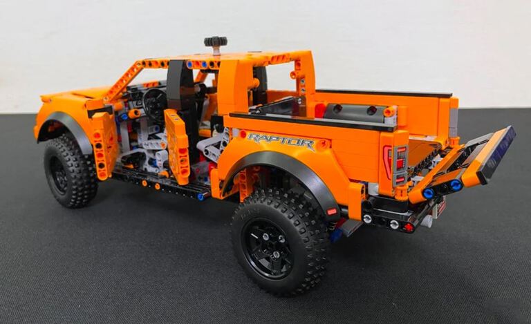 Klocki FORD F-150 RAPTOR V6 pickup 1379-klocków 42cm BIZ-TECHNIC (12)