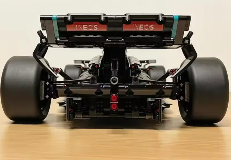 Klocki SuperCar Mercedes bolid F1 AMG 1642-elem 63cm zestaw kolekcjonerski biz-technic (13)